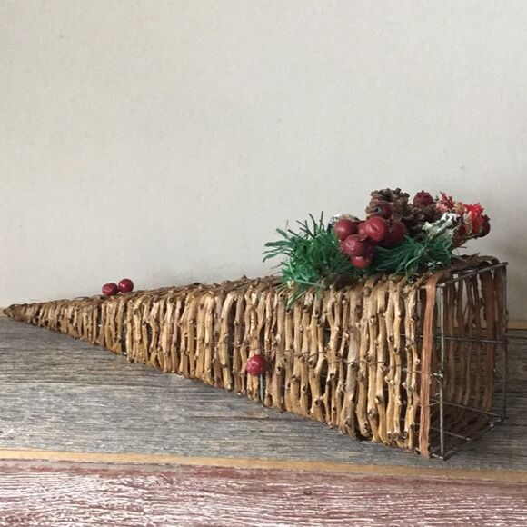 Christmas tree with twine berries rustic natural boho Xmas winter - Picture 5 of 5